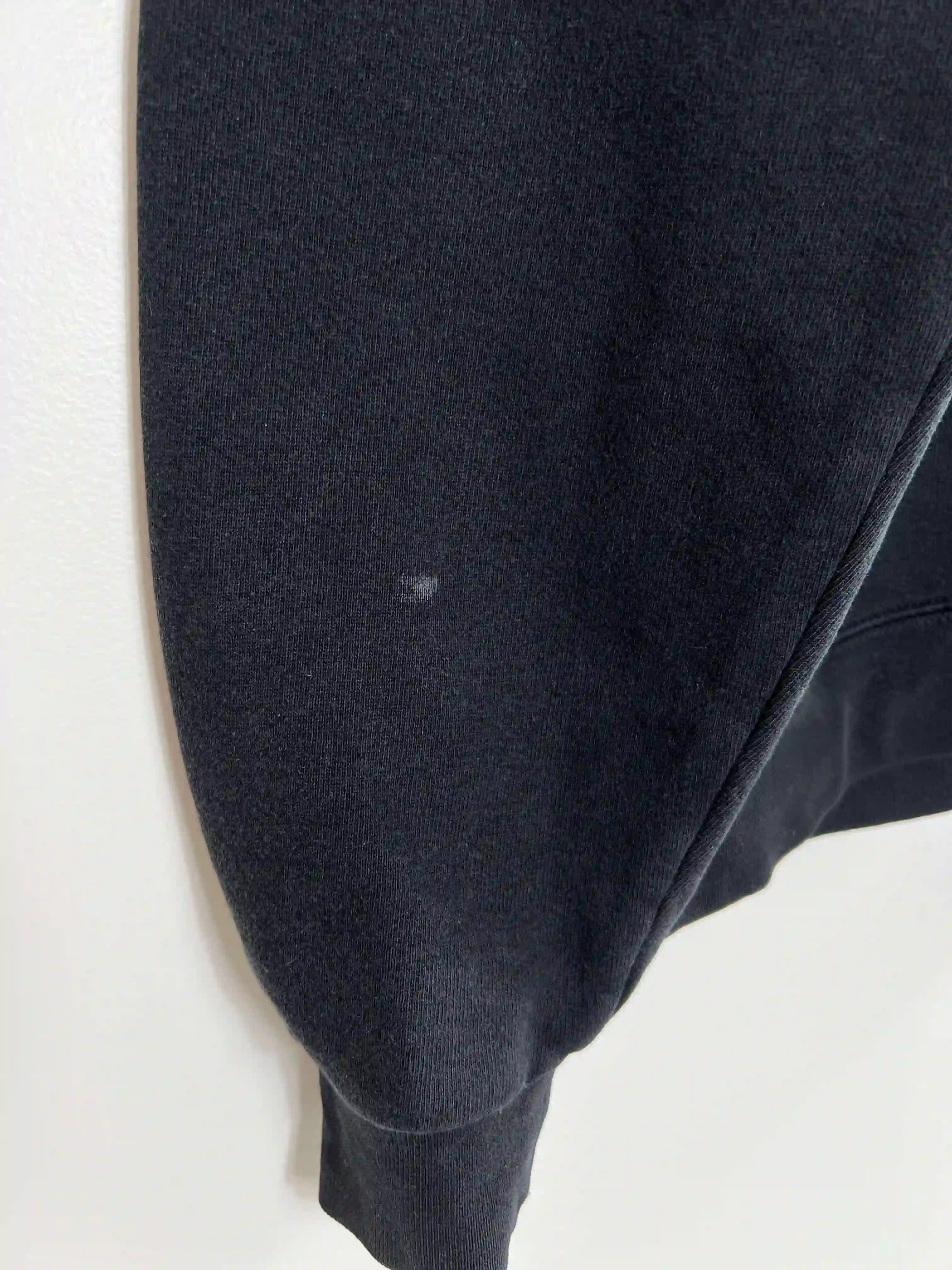 Sweat Nike Vintage 90's Homme Noir vue de la manche